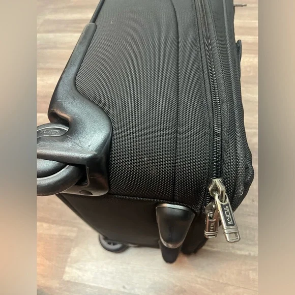 Tumi G4 Wheeled Convertible Computer Brief Packing Case Black 17.5X14X8